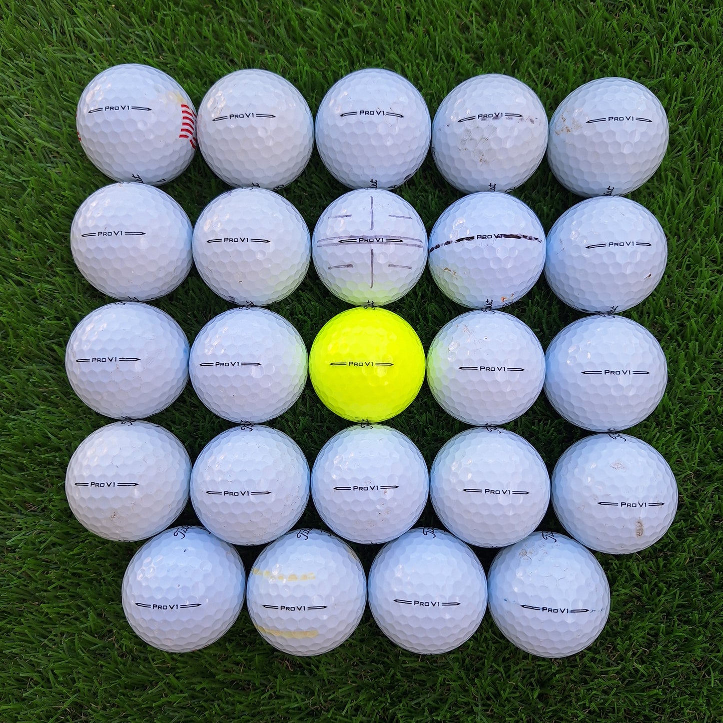 24 Bolas de golf Titleist ProV1