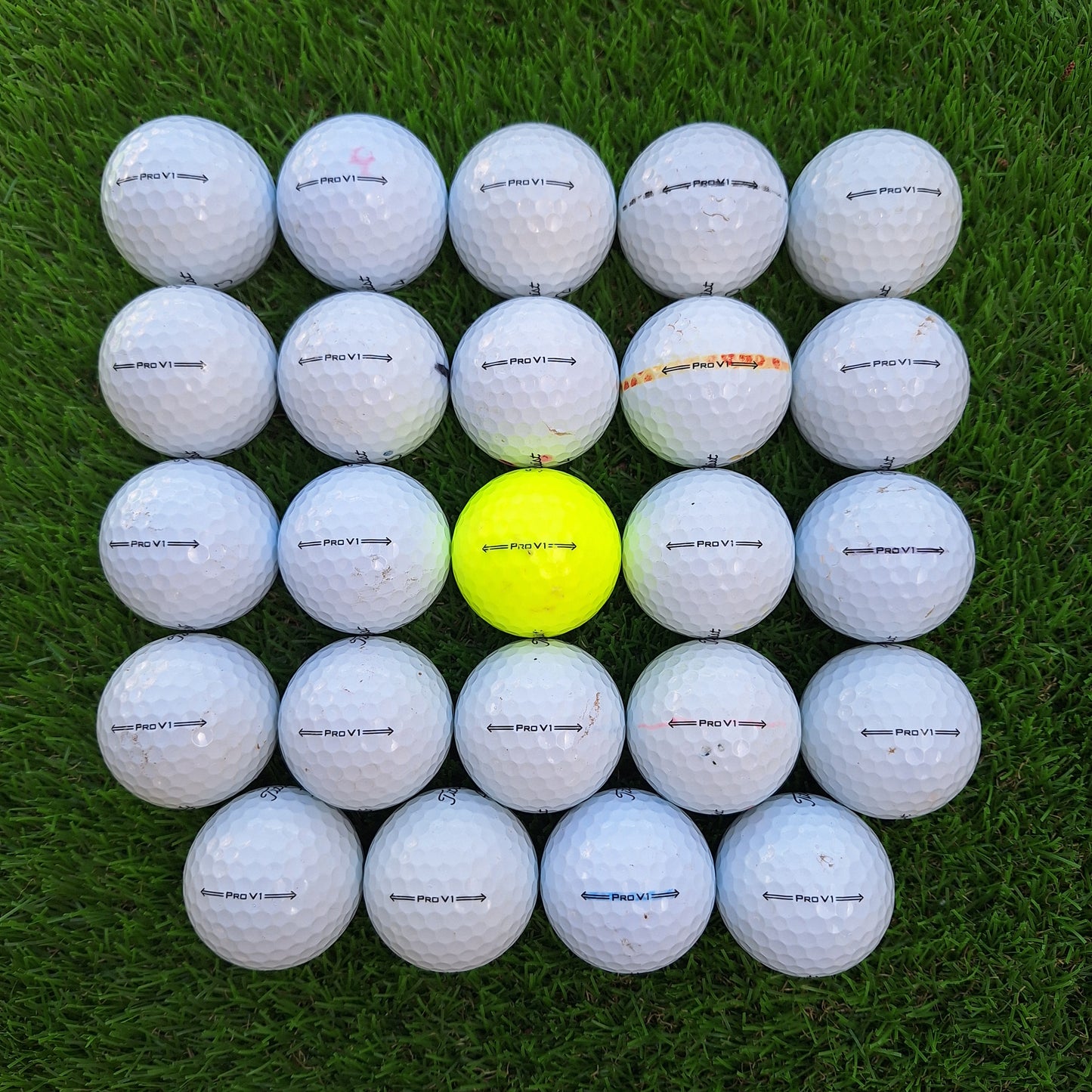 24 Bolas de golf Titleist ProV1