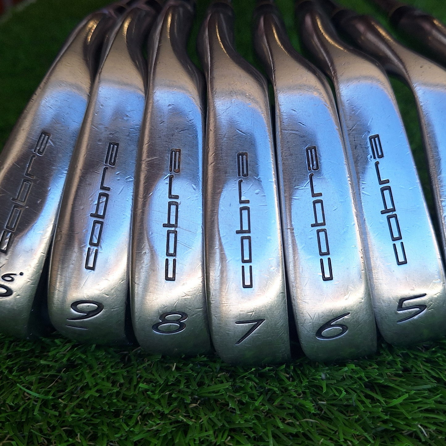 Palos de golf Hierros 3-PW Cobra Gravity Back