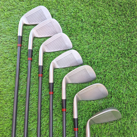 Palos de golf Hierros 4-9 y SW Wilson Staff Midsize
