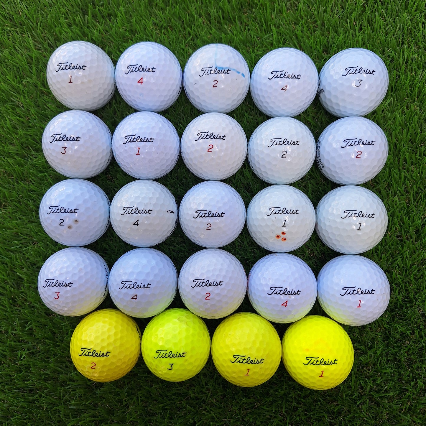 24 Bolas de golf Titleist mixtas