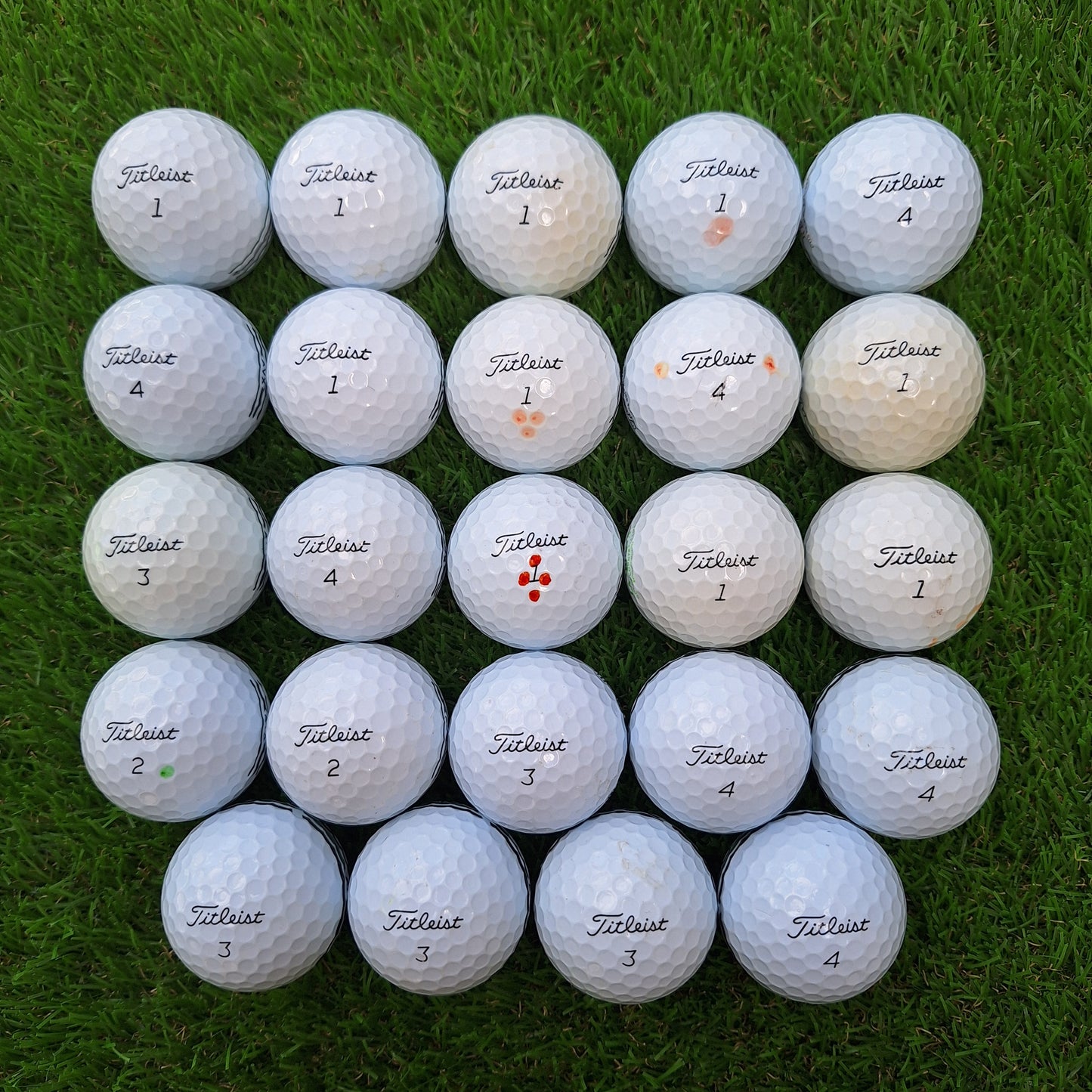 24 Bolas de golf Titleist AVX