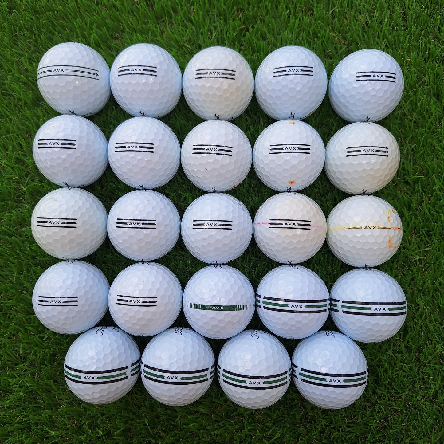 24 Bolas de golf Titleist AVX