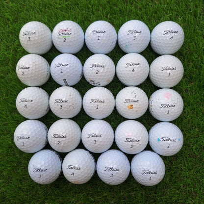 24 Bolas de golf Titleist AVX