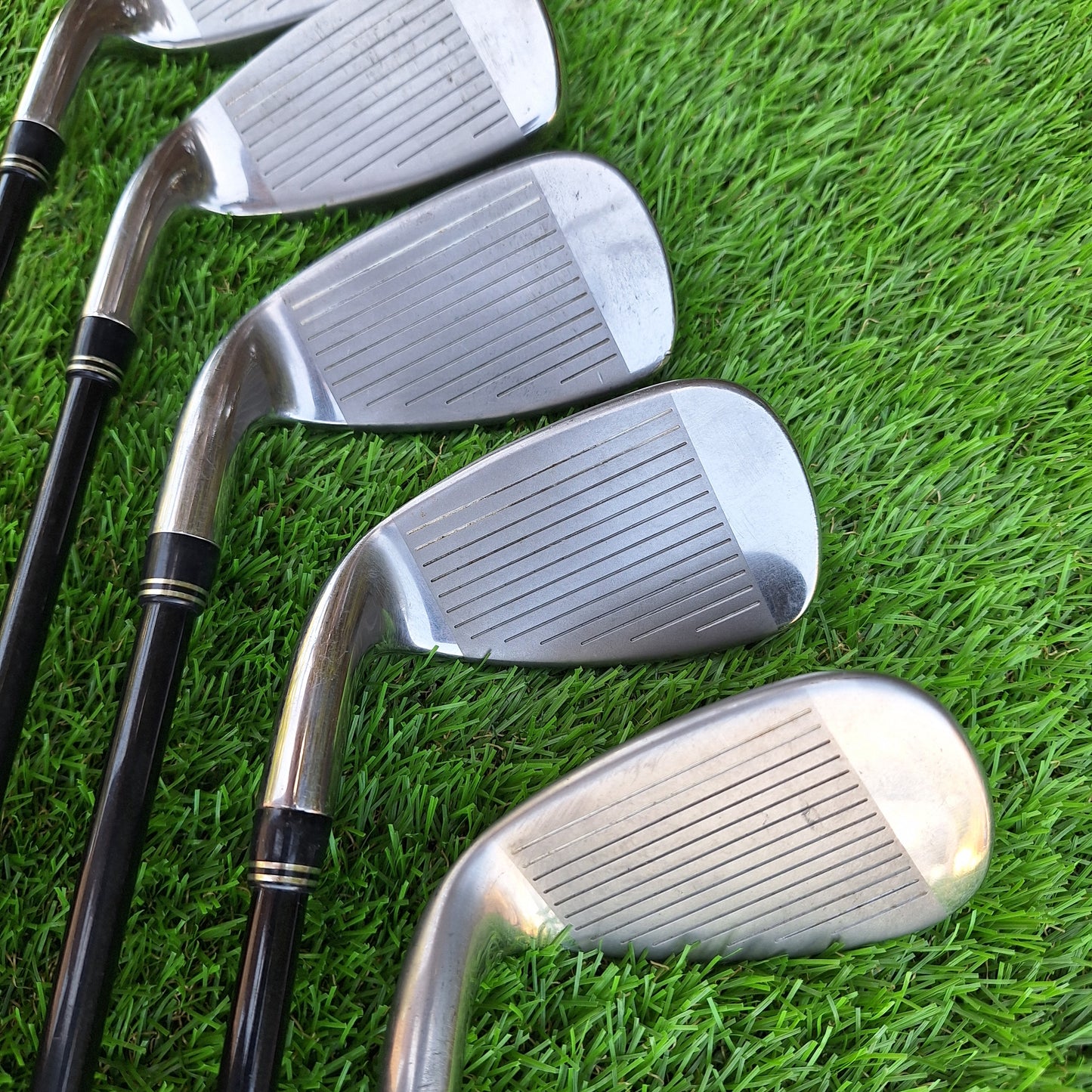 Palos de golf Hierros 6-9 y SW King Cobra Transition-S