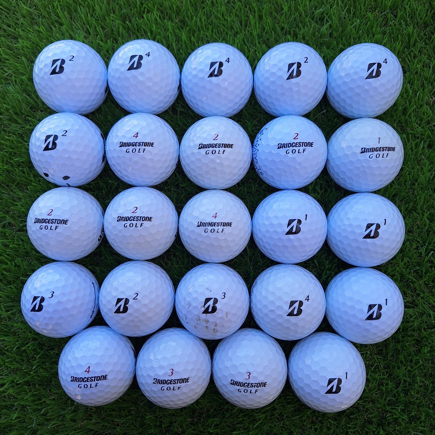 24 Bolas de golf Bridgestone E6