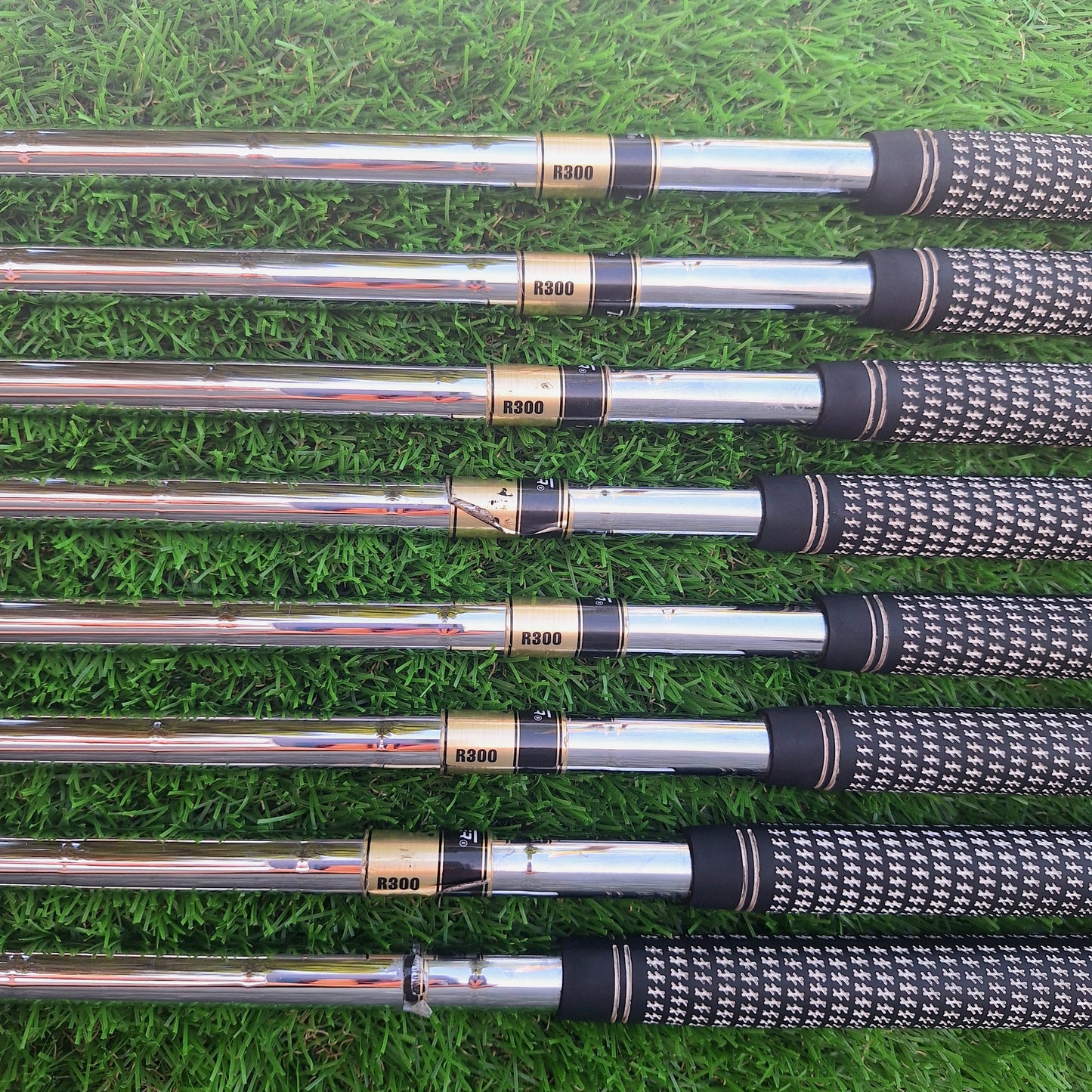 Palos de golf Hierros 3-PW Srixon I-701 Tour