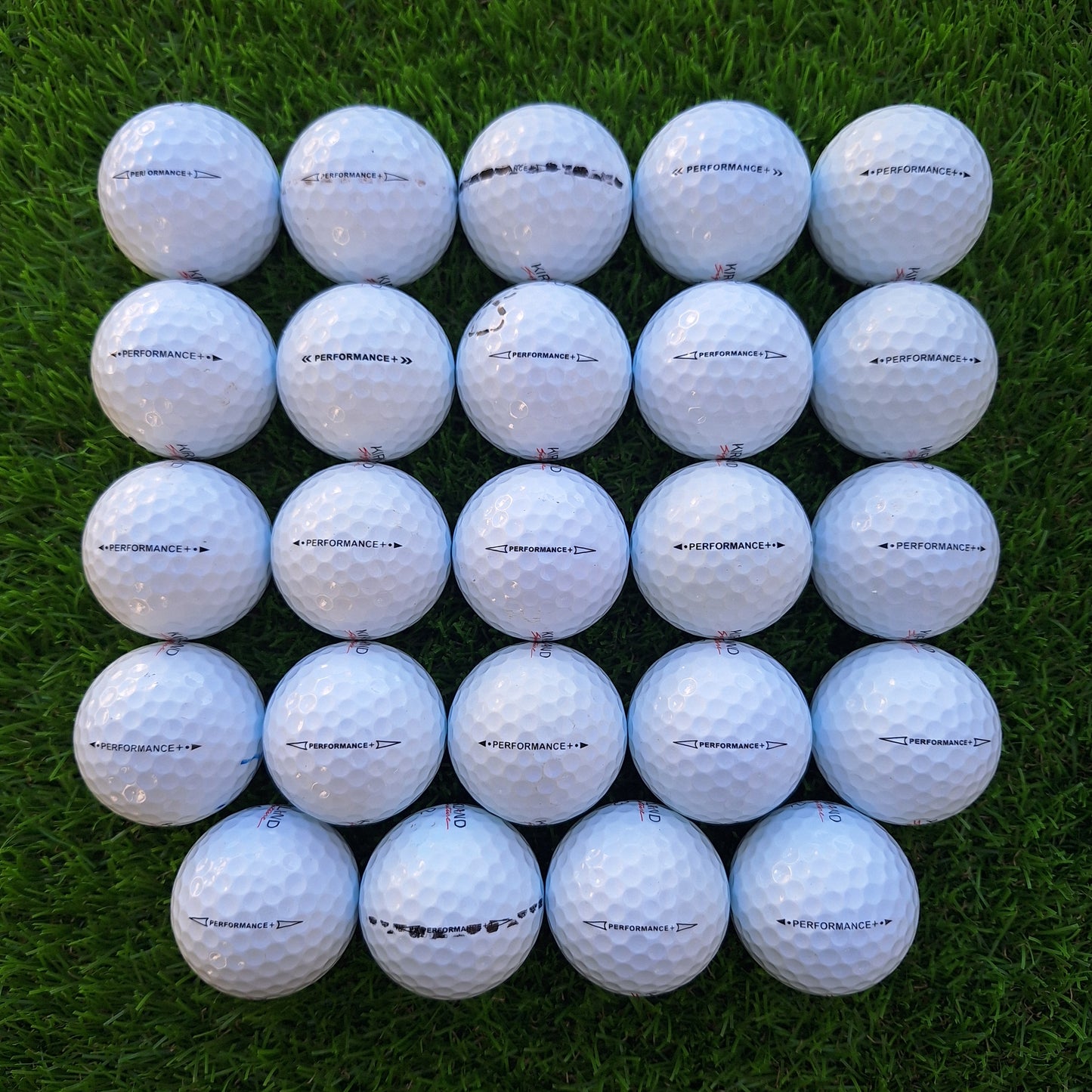 24 Bolas de golf Kirkland Performance+