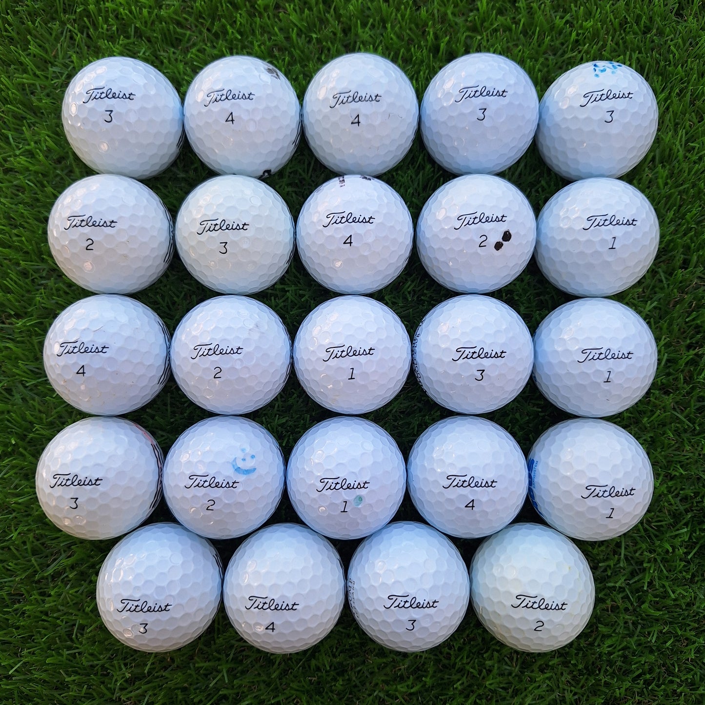 24 Bolas de golf Titleist AVX