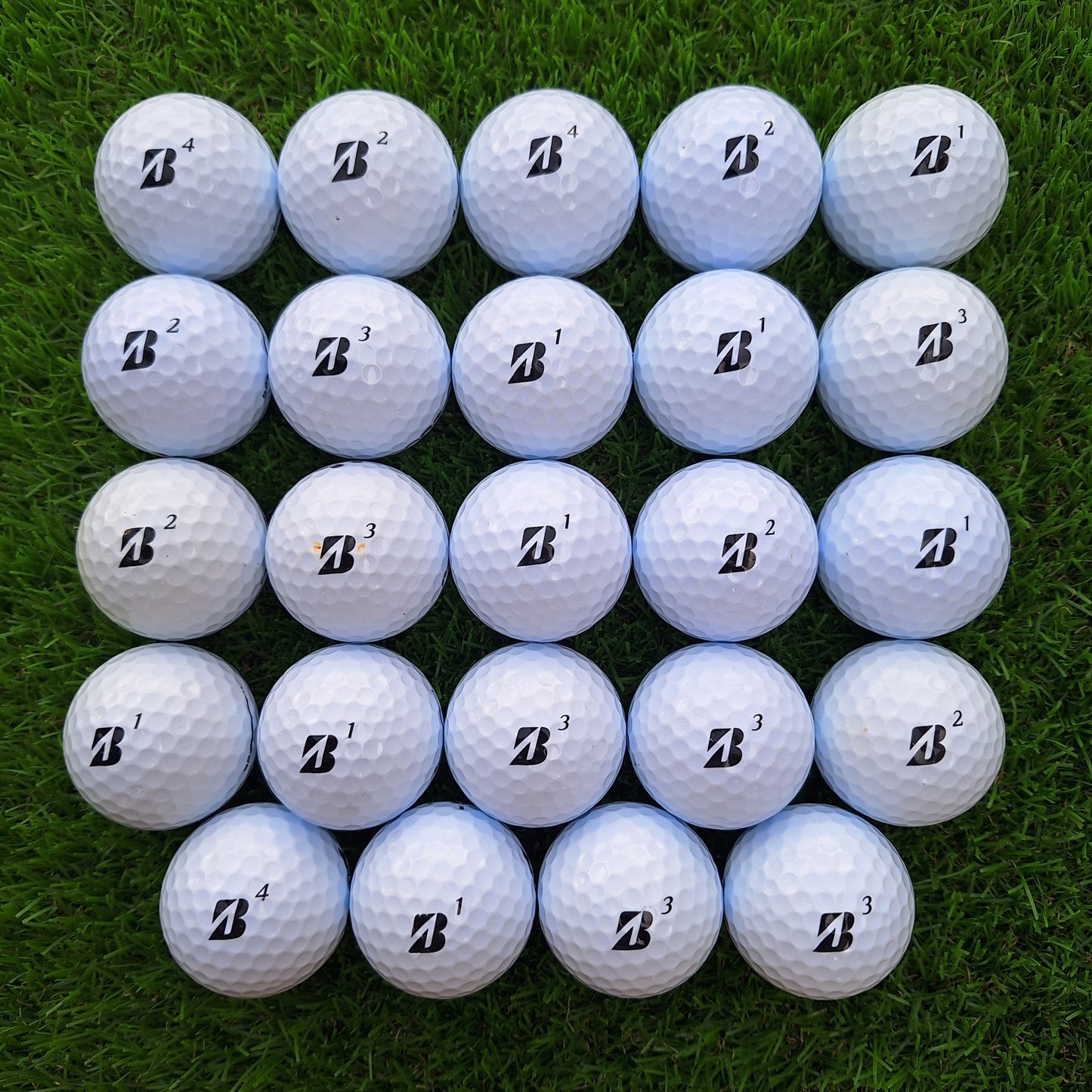 24 Bolas de golf Bridgestone E6