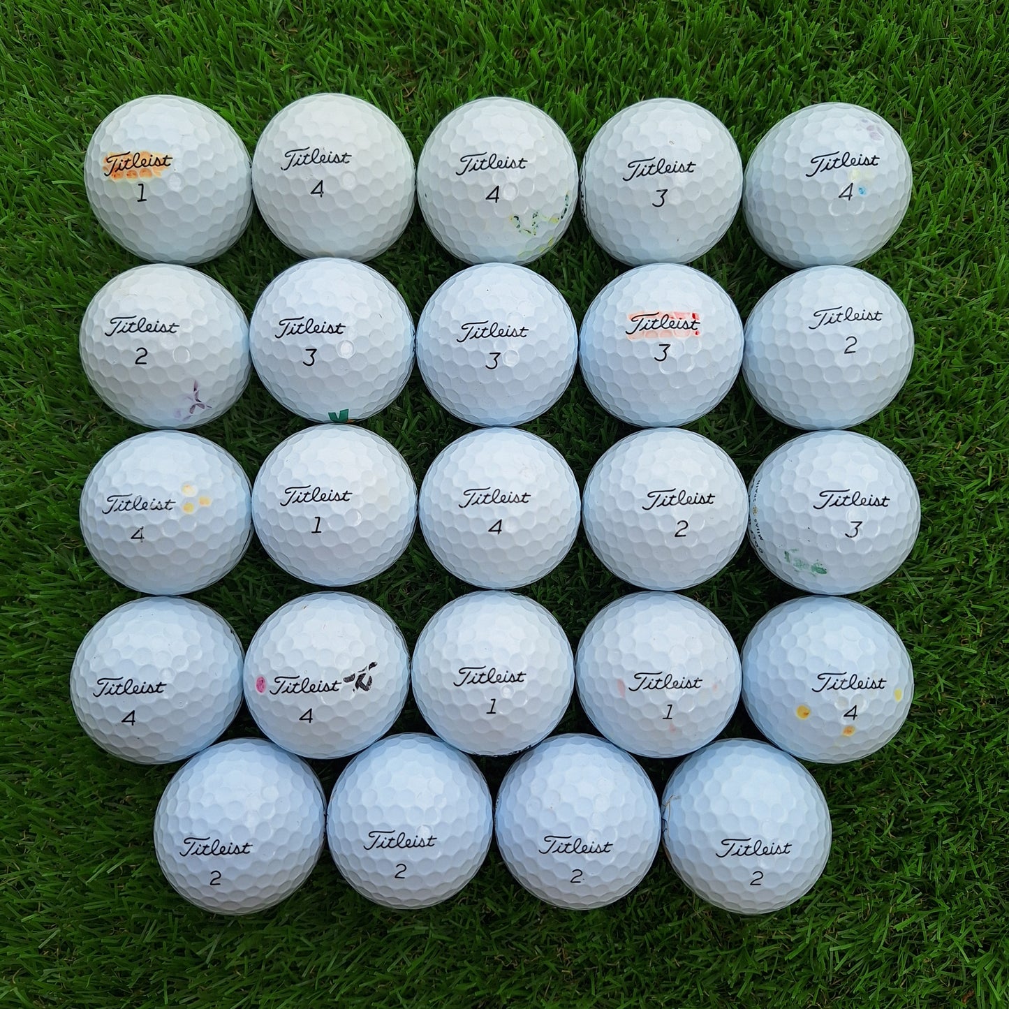 24 Bolas de golf Titleist AVX