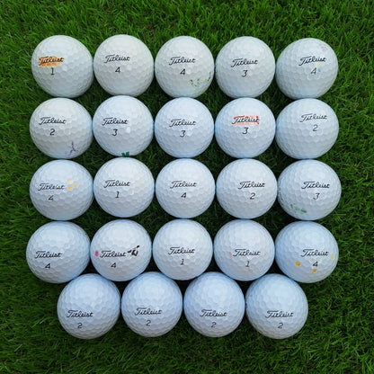 24 Bolas de golf Titleist AVX