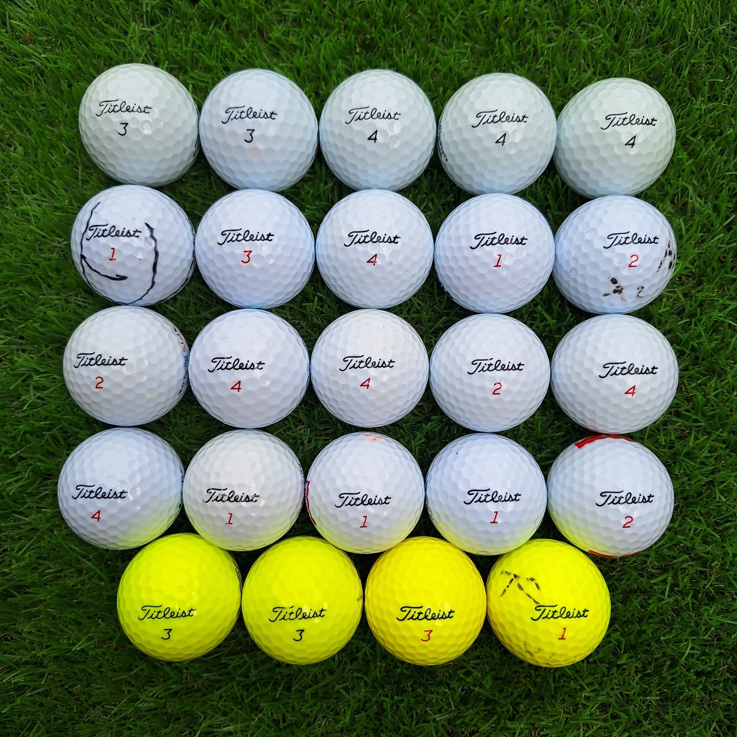24 Bolas de golf Titleist mixtas