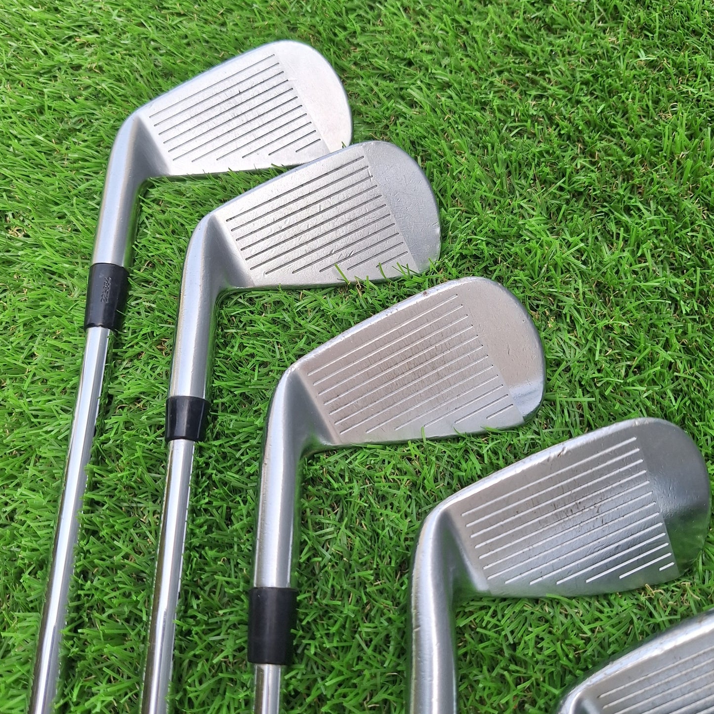 Palos de golf Hierros 4, 5, 7, 8 y 9 Titleist MB 712