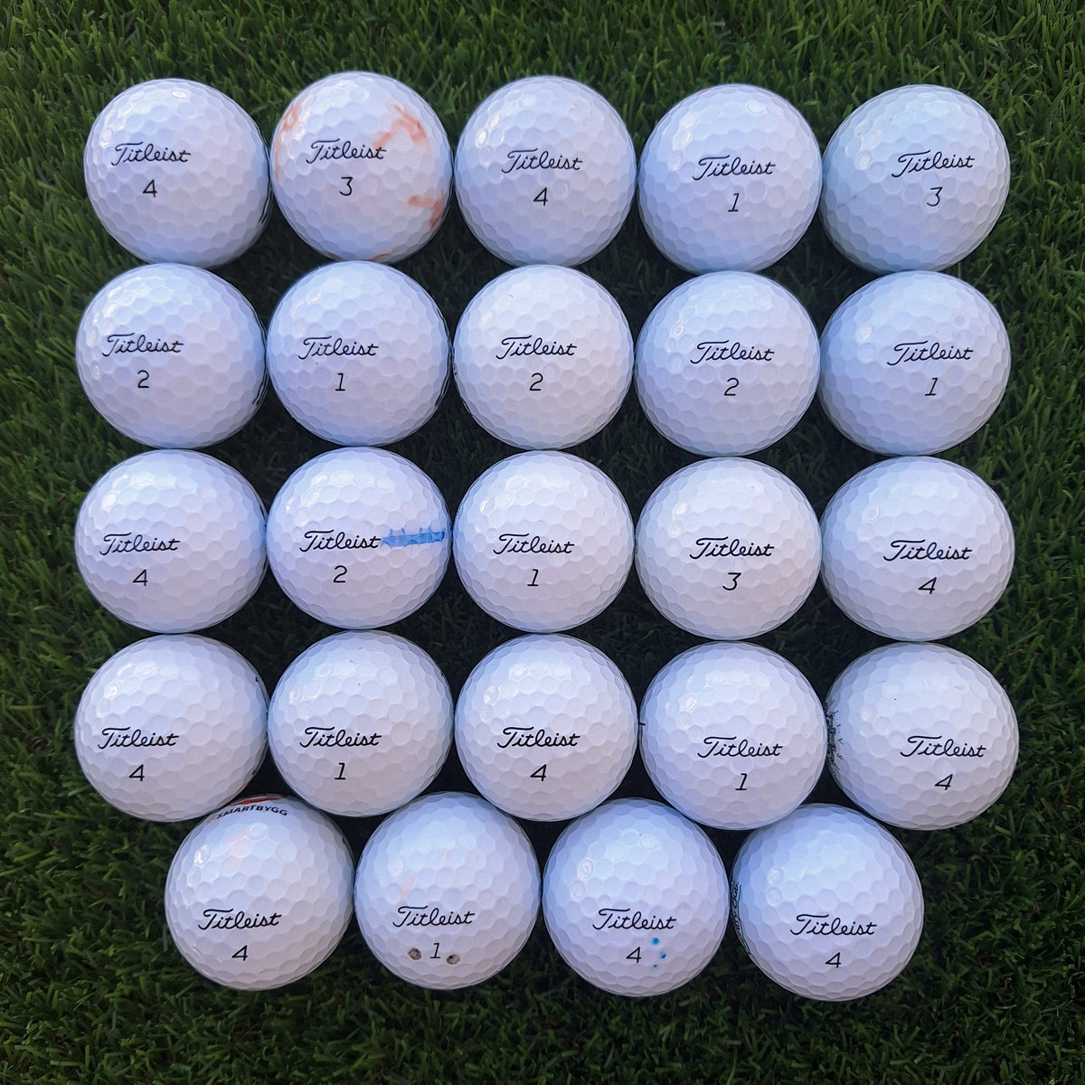 24 Bolas de golf Titleist AVX