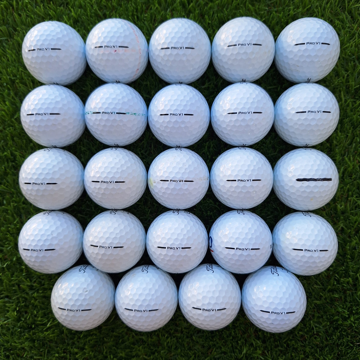 24 Bolas de golf Titleist ProV1