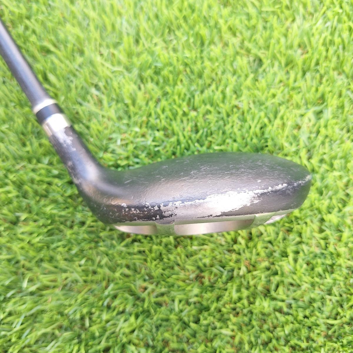 Palo de golf Híbrido 4 24º Wilson Staff Fybrid