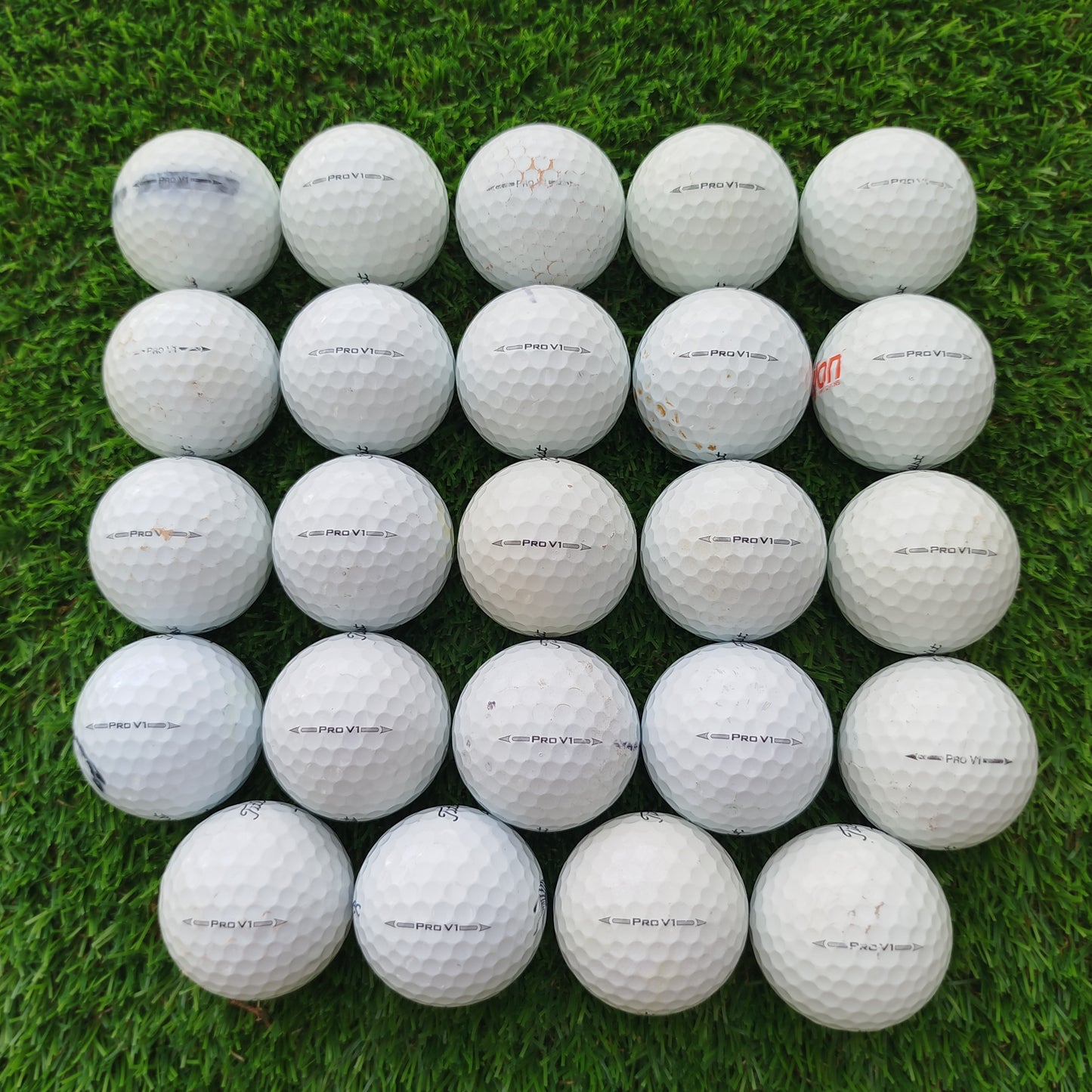 24 Bolas de golf Titleist ProV1