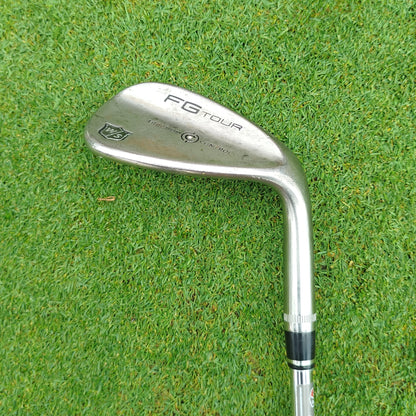 Palo de golf Wedge 54° Wilson Staff FG Tour