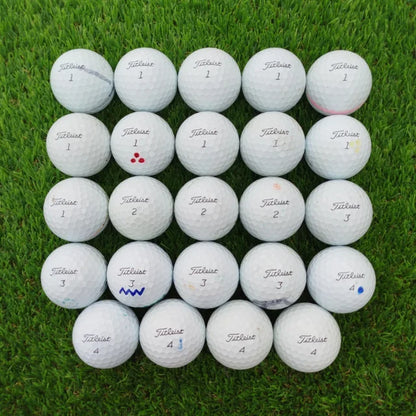24 Bolas de golf Titleist AVX