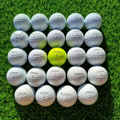 24 Bolas de golf Titleist AVX